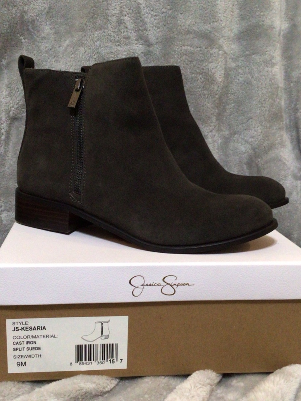 Jessica Simpson~Kesaria~ Cast Iron Split Suede Ankle Booties~Size 9